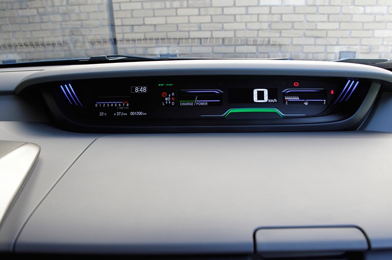 新型フリードにチョイ乗り ハイブリッド 4wdも選べる多目的ミニバン Carview 自動車情報サイト 新車 中古車 Carview