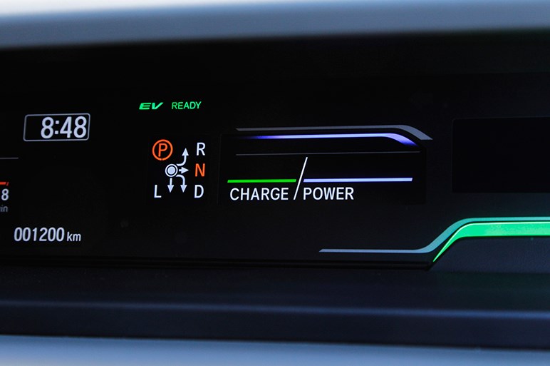 新型フリードにチョイ乗り ハイブリッド 4wdも選べる多目的ミニバン Carview 自動車情報サイト 新車 中古車 Carview