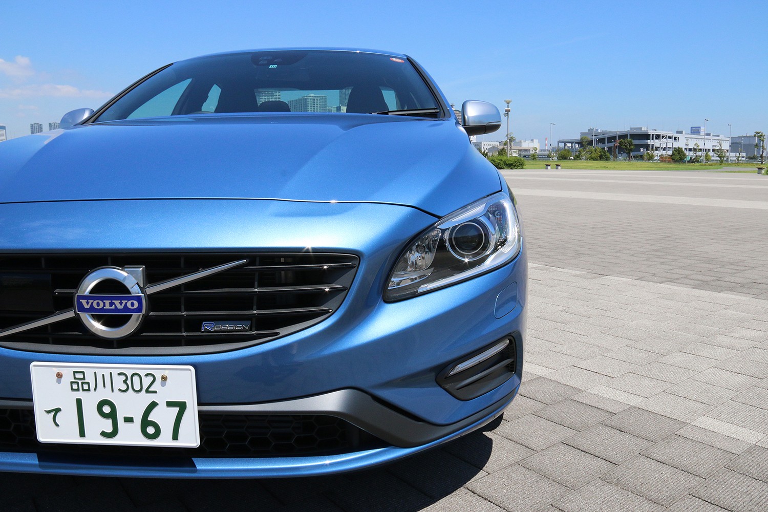 ボルボ S60 V60 T4 Rデザインに特別仕様車 充実装備でベースモデルよりもお得 Carview 自動車情報サイト 新車 中古車 Carview
