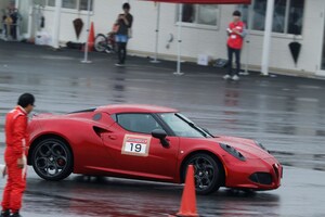 太田哲也とアルファロメオ4Cクラブジャパンによる特別ドライビングレッスン in 袖ヶ浦フォレストレースウェイ...3月4日（土）