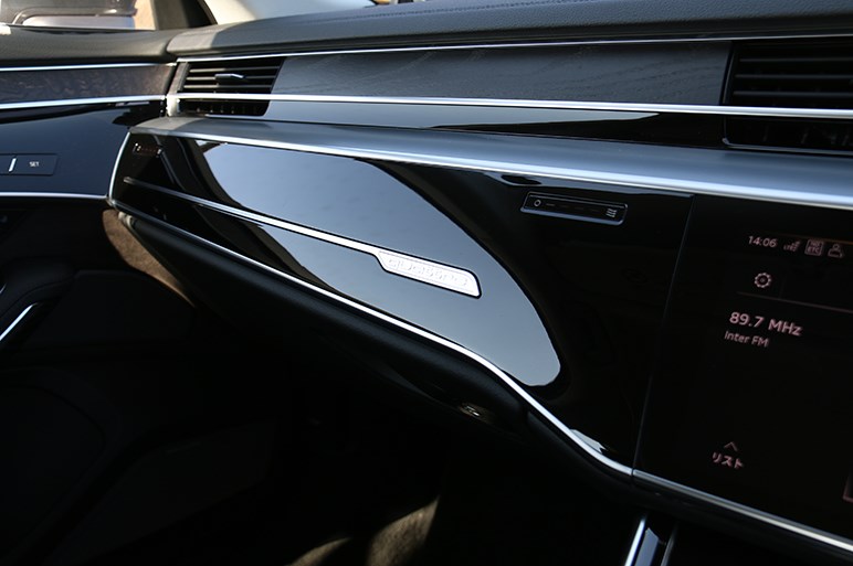 アウディa8の年モデルに新搭載されたアクティブサスの実力が垣間見えた Carview 自動車情報サイト 新車 中古車 Carview