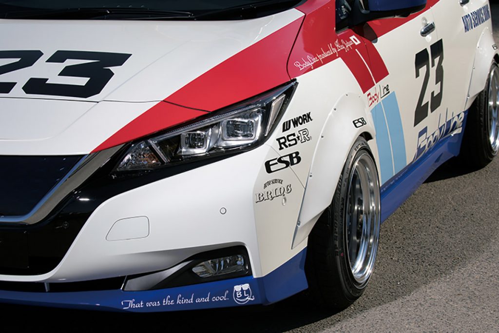 エンジン車 風レーシー仕様 音の演出 も構想中 ボディライン 日産リーフ速攻カスタム スタイルワゴン ドレスアップナビ 自動車情報サイト 新車 中古車 Carview