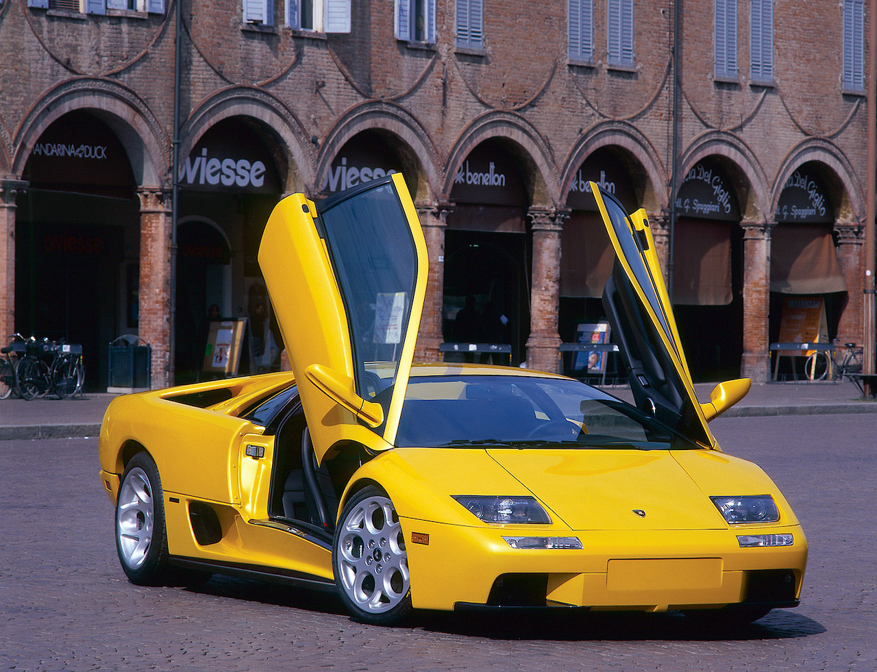 ディアブロ 最終章 Gt から 6 0 へ 1999 00 ランボルギーニ ヒストリー Genroq Web 自動車情報サイト 新車 中古車 Carview