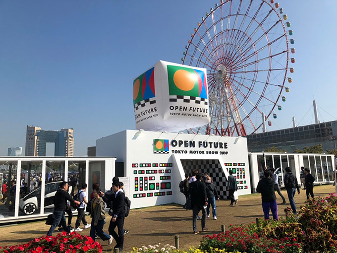モーターショーは遊園地を超えるデートスポットになりえるのか 車好きだけが楽しむ場所じゃない車関連イベントの可能性について大学生が本気で考えてみた カーセンサー の写真 自動車情報サイト 新車 中古車 Carview