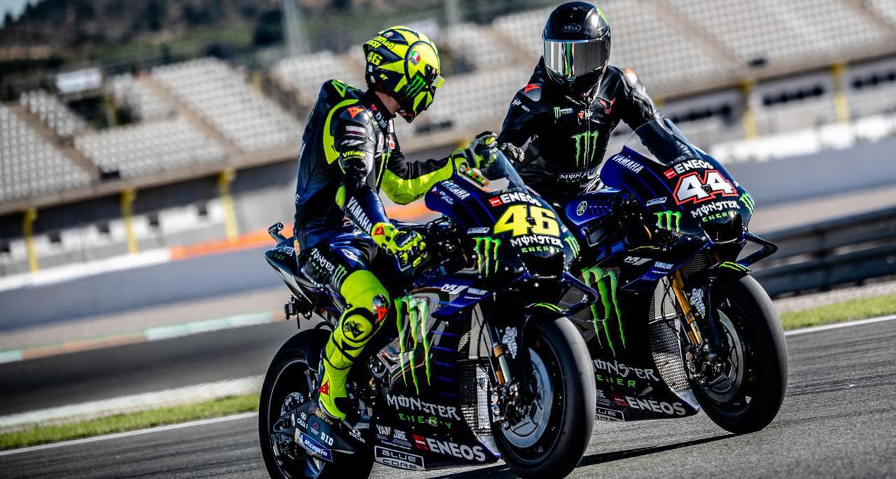 動画あり ロッシとハミルトンが 互いの愛機を 取りかえっこ して楽しむイベントが開催されました Motogp F1 Webオートバイ 自動車情報サイト 新車 中古車 Carview