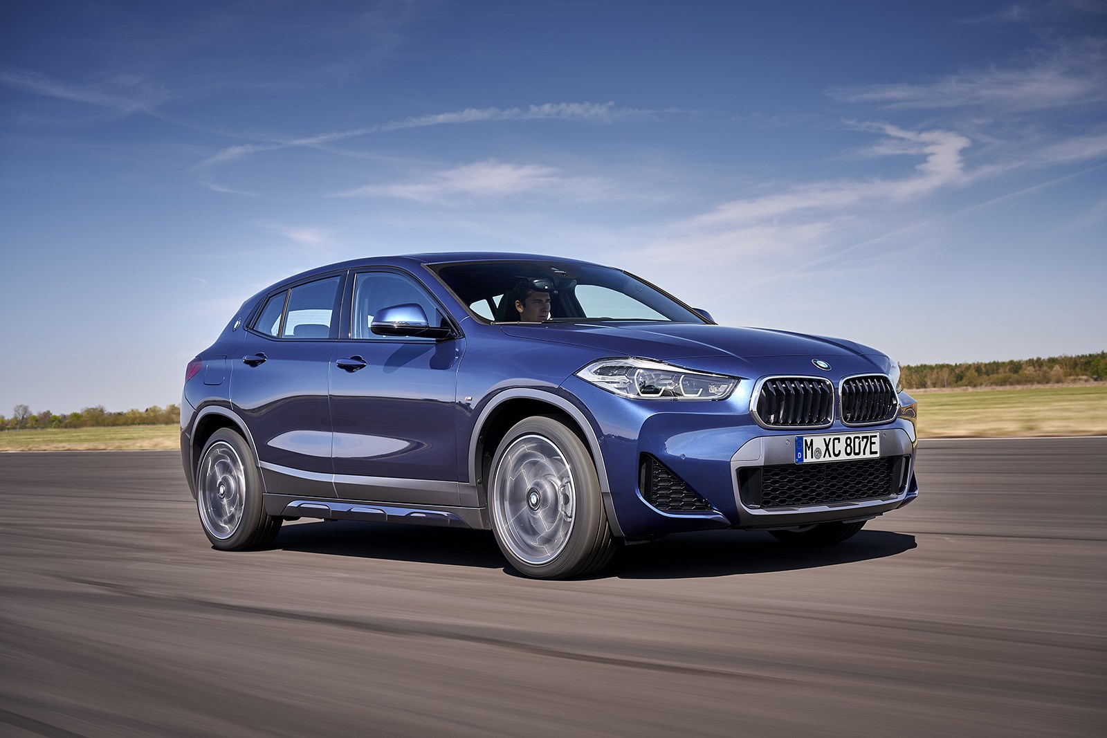 Bmw X2のプラグインハイブリッド Xdrive25e を本国で発表 Carview 自動車情報サイト 新車 中古車 Carview