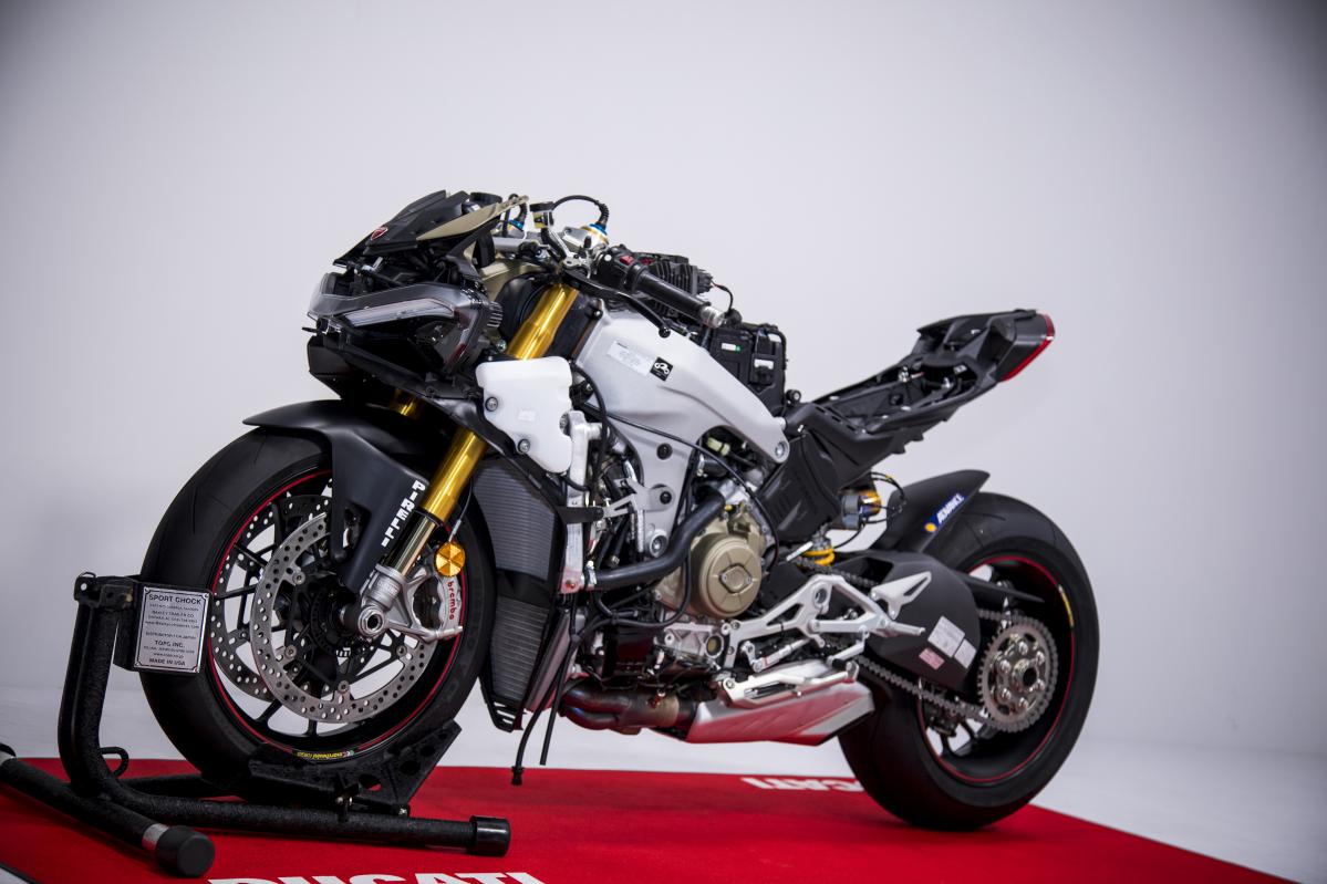 最上位モデルは509万円 ドゥカティ パニガーレv4の中身はやっぱり凄かった Motorfan 自動車情報サイト 新車 中古車 Carview