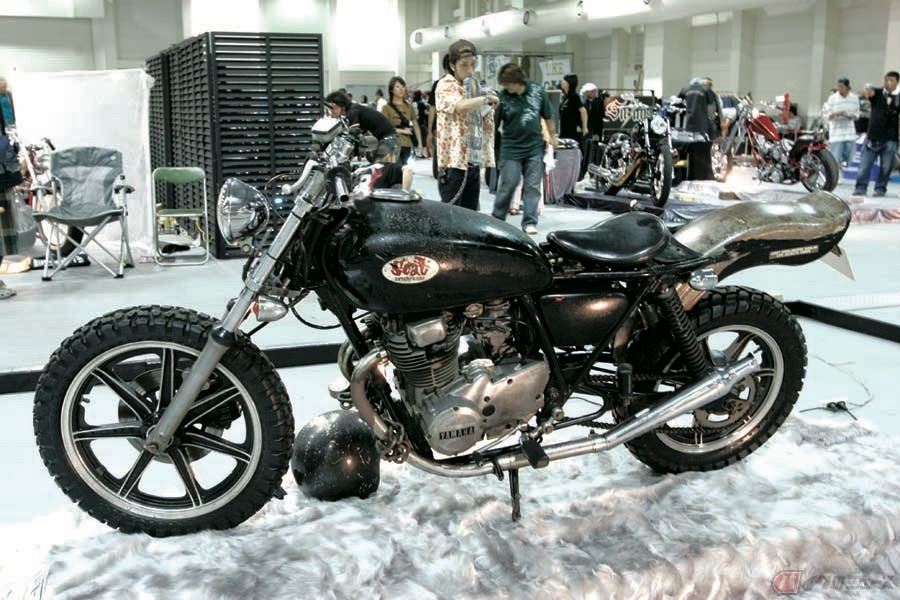 浅井健一が愛車に跨がり 東京の夜を駆け抜ける Metallic Mercedes バイクのニュース 自動車情報サイト 新車 中古車 Carview