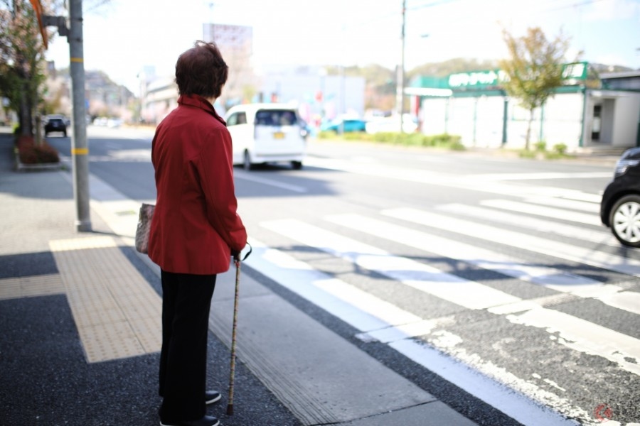 9割以上が違反 なぜか守られない 横断歩道ルール 歩行者がいてもクルマが止まらない理由とは くるまのニュース 自動車情報サイト 新車 中古車 Carview