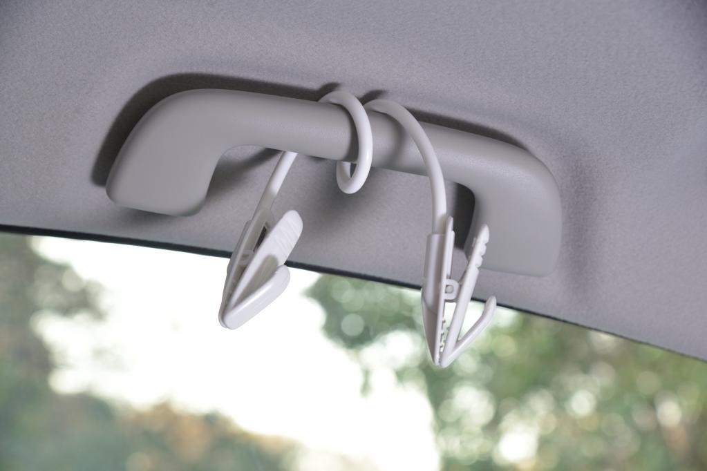 キャンドゥ ダイソー セリア 100均カーグッズの実力は 実際に買って使ってみた Car Mono図鑑 Motorfan 自動車情報サイト 新車 中古車 Carview