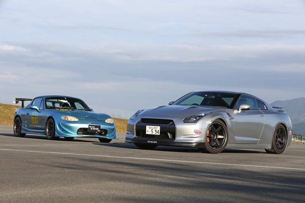 プロショップ渾身のデモカーが わナンバー レンタカーに R35gt Rからrx 8までリアルチューンドの戦闘力を誰でも堪能できる Web Option の写真 自動車情報サイト 新車 中古車 Carview
