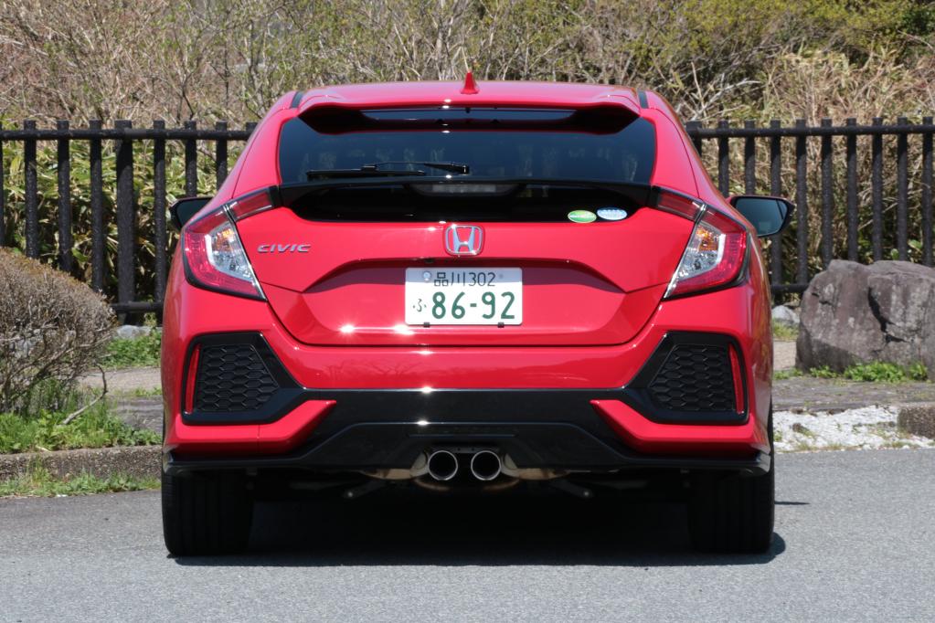 ホンダ シビック6速mt車比較試乗 タイプrは途轍もなく速いが ハッチバック6mtも充分に速く 楽しく 扱いやすい これはアコードユーロrの再来か Motorfan 自動車情報サイト 新車 中古車 Carview
