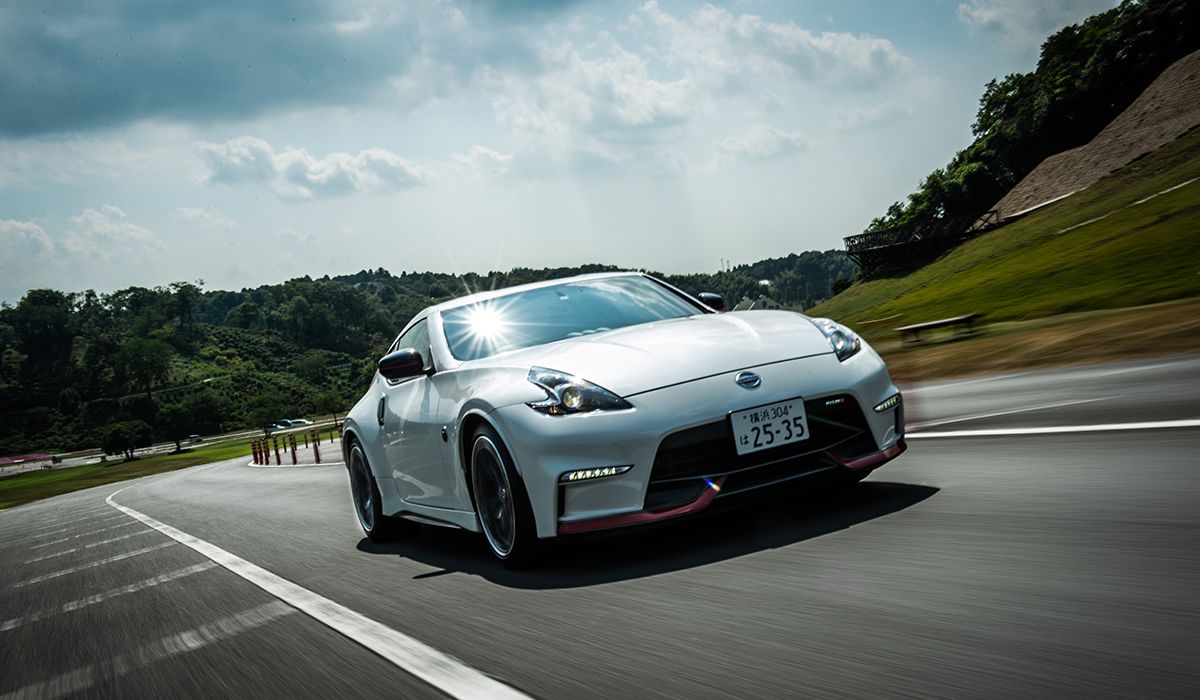 フェアレディzの存在価値 過去を振り返り 最新のnismo仕様に乗って今を考える Gq Japan 自動車情報サイト 新車 中古車 Carview