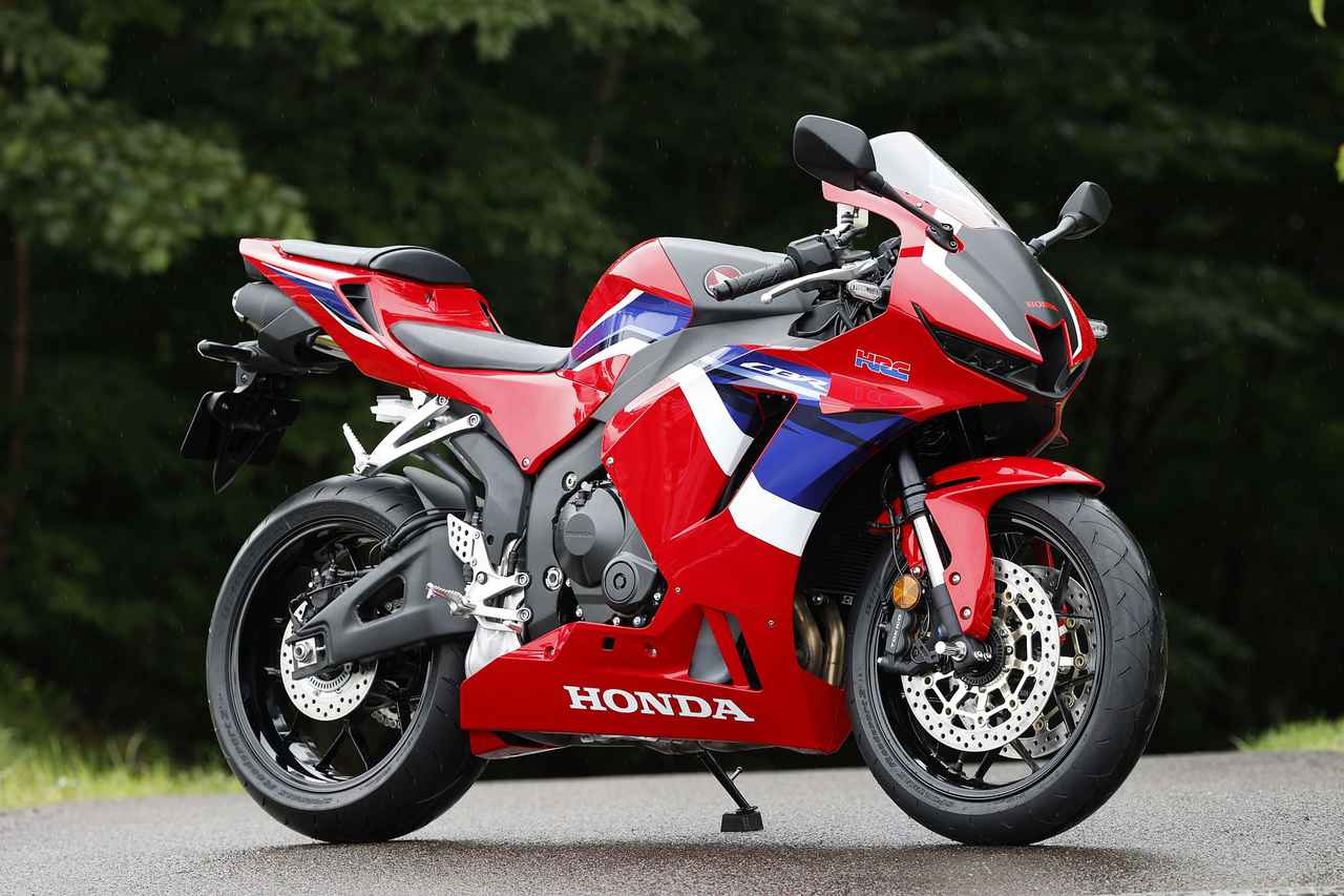 実車捕獲 New Cbr600rr撮ったッ 全日本ロードレース開幕戦に展示中です Webオートバイ 自動車情報サイト 新車 中古車 Carview