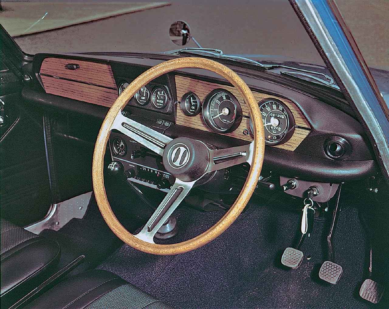 連載 昭和の名車 03 いすゞ ベレット1600gt 昭和39年 1964年 Webモーターマガジン 自動車情報サイト 新車 中古車 Carview