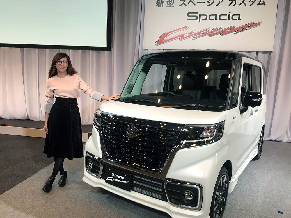 コラム 女性にも男性にもモテ効果 新型 スペーシア のアンチエイジングピンク スズキ スペーシア スぺーシア カスタム Auto Prove 自動車情報サイト 新車 中古車 Carview