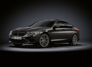 国内10台限定！ BMW M5の35周年を記念した特別限定車 価格2160万円