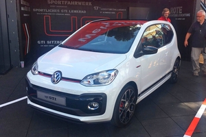 フォルクスワーゲンUp! GTI　イギリスではいくら？　英国価格発表