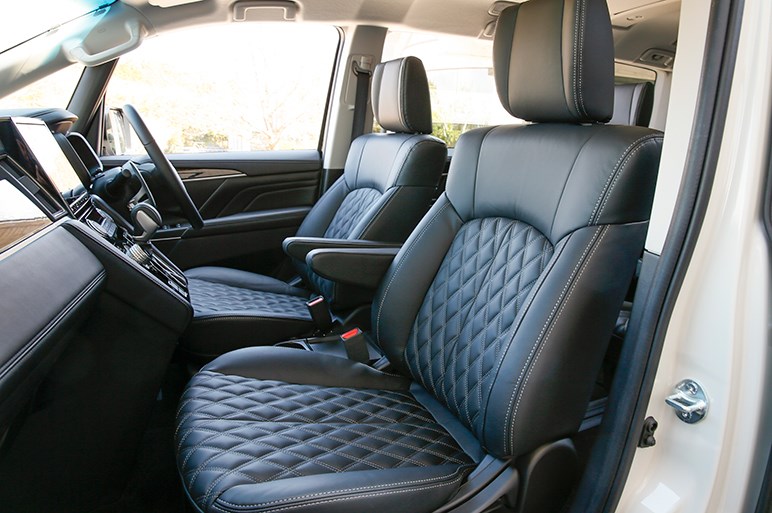 ハデ顔作戦に出た三菱の新デリカd 5だが売れ筋5ナンバーミニバンの牙城は崩せない Carview 自動車情報サイト 新車 中古車 Carview
