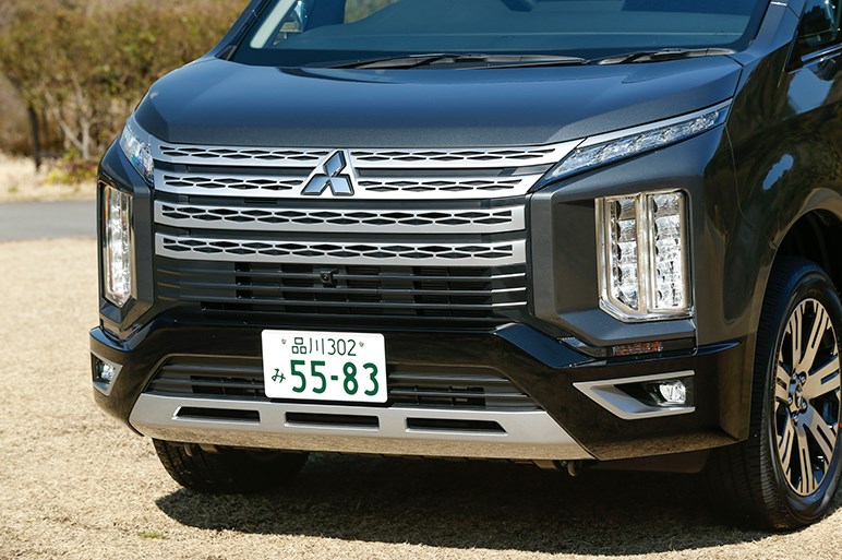 ハデ顔作戦に出た三菱の新デリカd 5だが売れ筋5ナンバーミニバンの牙城は崩せない Carview 自動車情報サイト 新車 中古車 Carview
