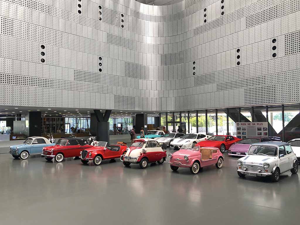 大矢アキオの イタリアでcosi Cosi でいこう そのクルマ ぜんぶ差押え品です 自動車博物館で 脱税展 Le Volant Carsmeet Web 自動車情報サイト 新車 中古車 Carview