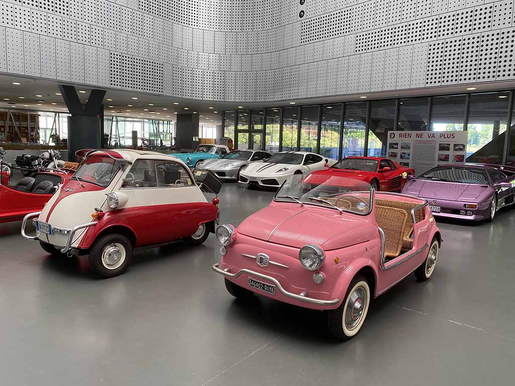 大矢アキオの イタリアでcosi Cosi でいこう そのクルマ ぜんぶ差押え品です 自動車博物館で 脱税展 Le Volant Carsmeet Web 自動車情報サイト 新車 中古車 Carview