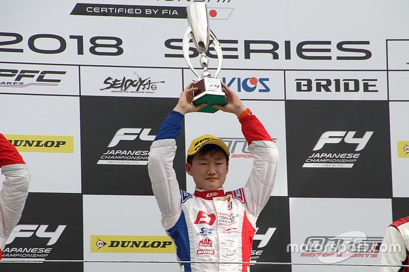 日本人F1ドライバー誕生を目指し……レッドブル＋ホンダのドライバー育成プログラム”第一歩”。角田裕毅が渡欧し、F3テストに参加