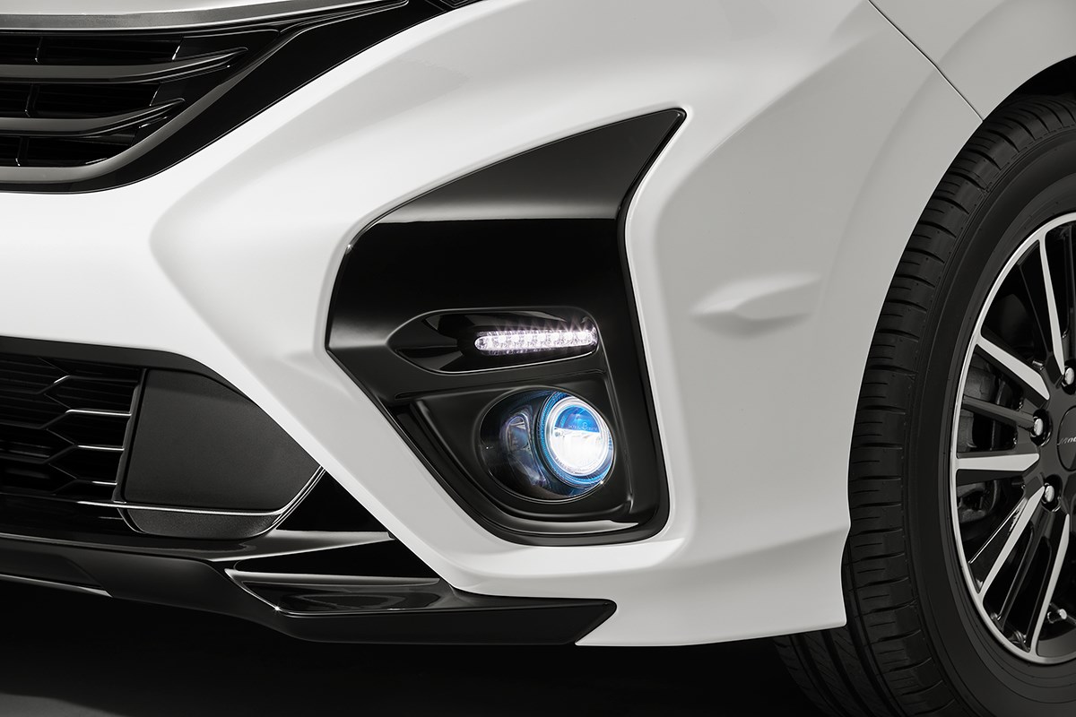 フリード モデューロ Xがmc 標準車と70万円の価格差は妥当なのか Carview 自動車情報サイト 新車 中古車 Carview