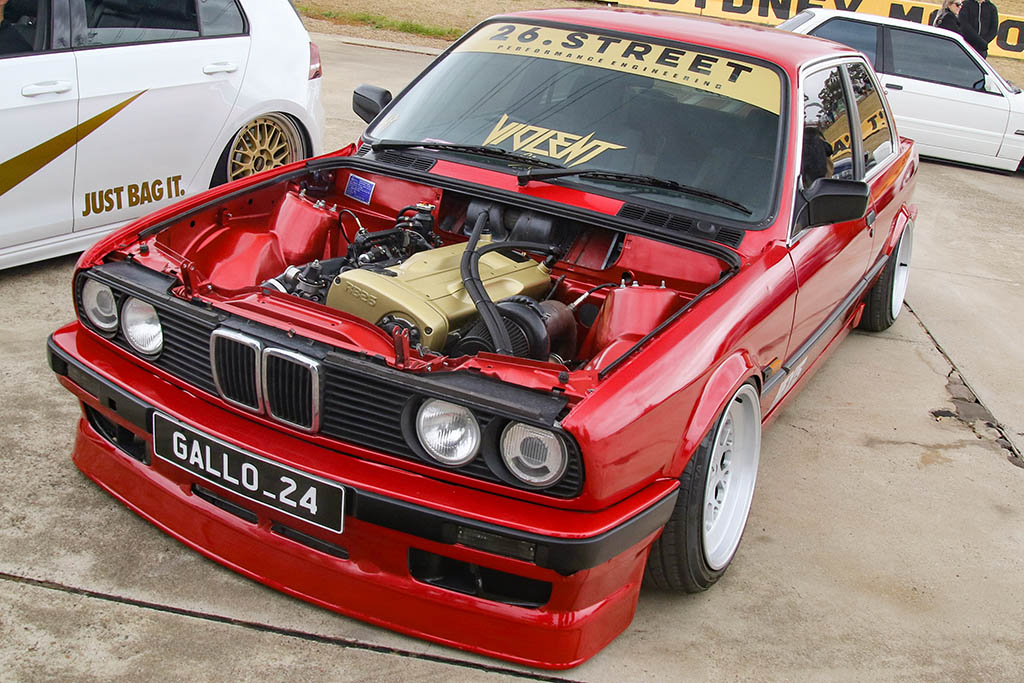 オーストラリアのbmwカスタムが過激すぎる V8にロータリー そこはスワップ天国だった Web Option 自動車情報サイト 新車 中古車 Carview