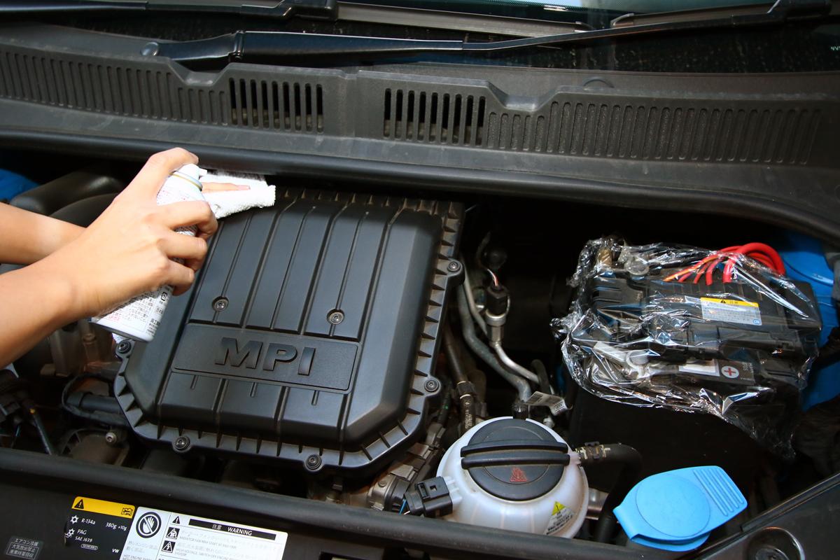 意外と知らない 汚れたエンジンルームを掃除する方法とは Web Cartop 自動車情報サイト 新車 中古車 Carview