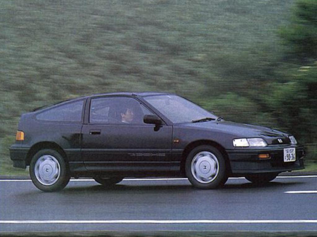 あの頃は リトラクタブル ヘッドライト が隆盛を極めていた 時計の針を戻して30年前のライバル対決 ユーノス ロードスター Vs トヨタmr2 Vs ホンダcr X Motorfan 自動車情報サイト 新車 中古車 Carview