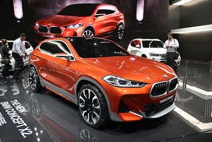 【パリモーターショー2016速報】BMWがクーペスタイルのコンパクトSUVコンセプト「X2」を公開