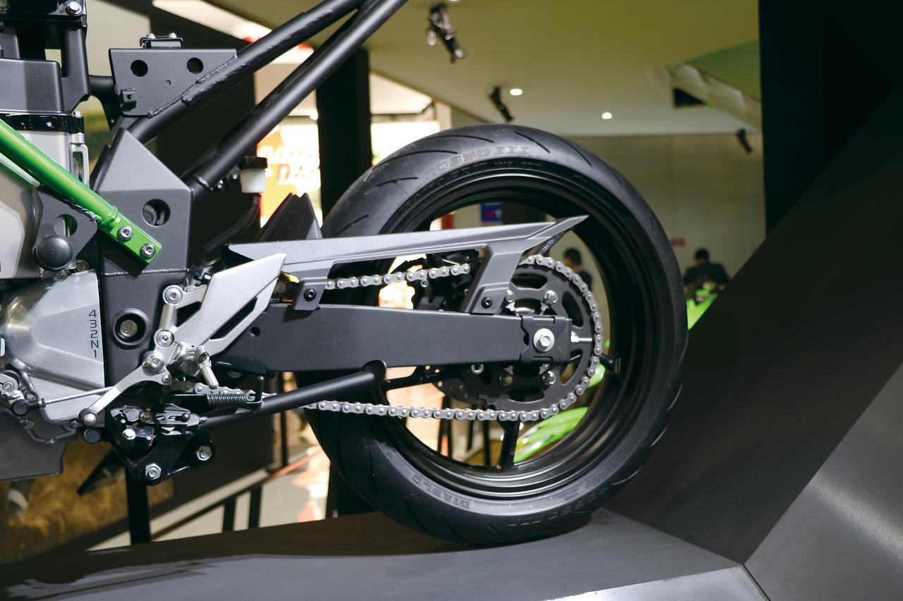 カワサキが突如発表した電動バイク「EV PROJECT」を考察！ 4速マニュアルミッションに回生ブレーキも搭載
