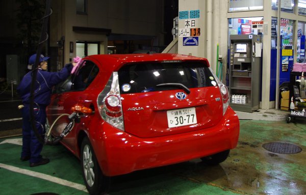 七不思議のひとつ ドアロック連動の給油口が日本車の主流にならない理由 ベストカーweb 自動車情報サイト 新車 中古車 Carview