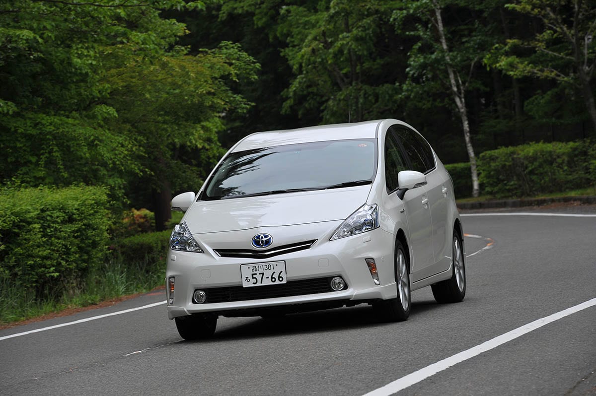 トヨタ プリウスa 11年5月 14年11月 中古車選びに役立つ 当時モノ 新車試乗記 スタイルワゴン ドレスアップナビ 自動車情報サイト 新車 中古車 Carview