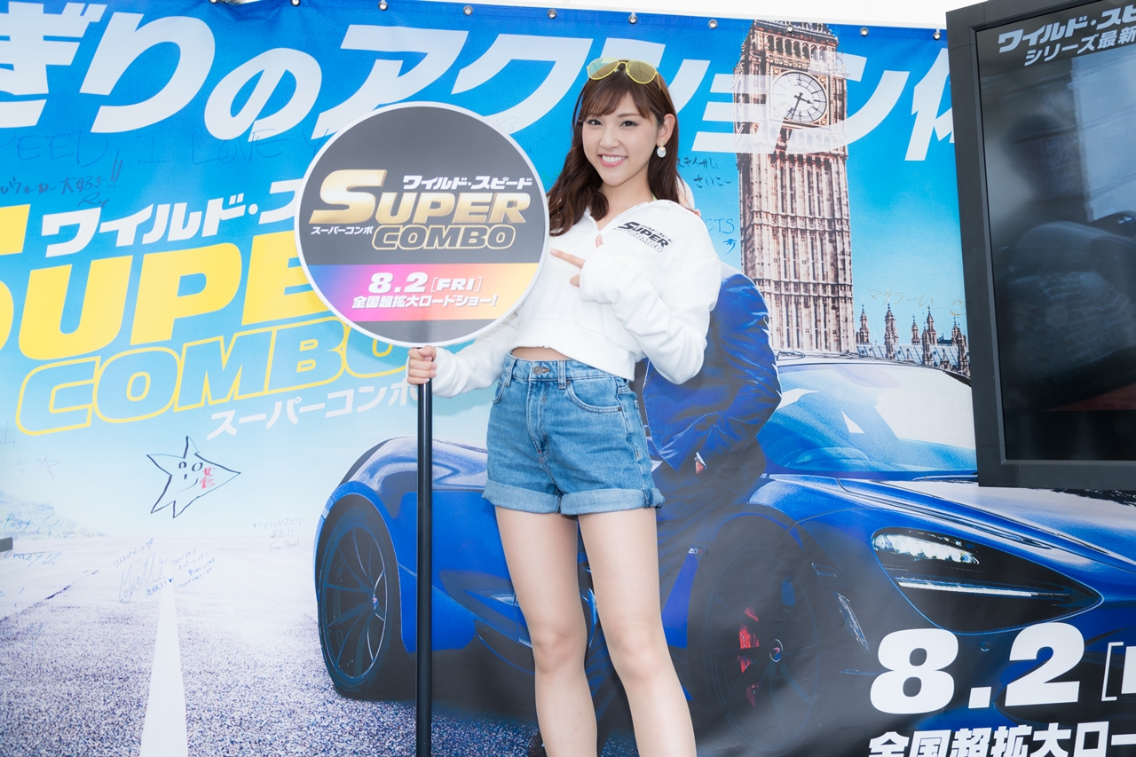 公開間近の ワイルド スピード スーパーコンボ がd1会場を席巻 規格外に可愛いワイスピガールも登場 Web Option 自動車情報サイト 新車 中古車 Carview