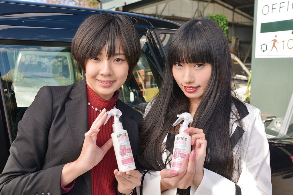試して知る 簡単施工で超撥水ボディ ワールドテクニクス Spice Love スタイルワゴン ドレスアップナビ の写真 3ページ目 自動車情報サイト 新車 中古車 Carview