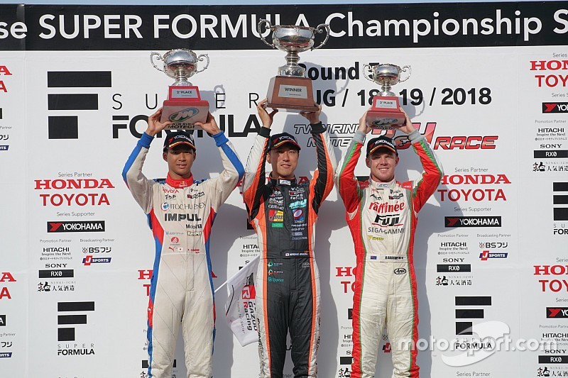 平川亮「ポイントを獲りに行くだけのレースをしたくなかった」2ストップ戦略を成功させ4年ぶりの表彰台を獲得／スーパーフォーミュラもてぎ決勝