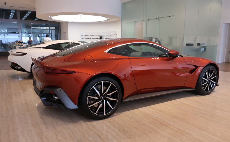 なぜ輸入車ディーラーを訪れるのは ハードルが高い と感じるのか 外車王soken 自動車情報サイト 新車 中古車 Carview