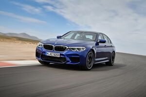 BMW 新型Ｍ5を発表