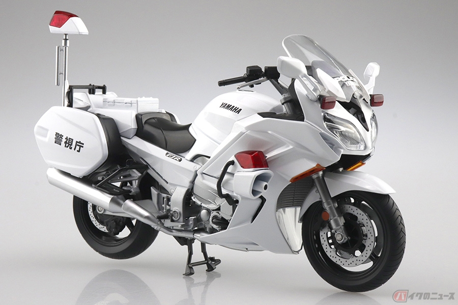 ヤマハの白バイ（警視庁）が1／12スケールモデルとなって新登場