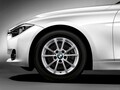 BMW、装備を拡充しながら価格を抑えた特別仕様車「BMW 320i Core」を発売