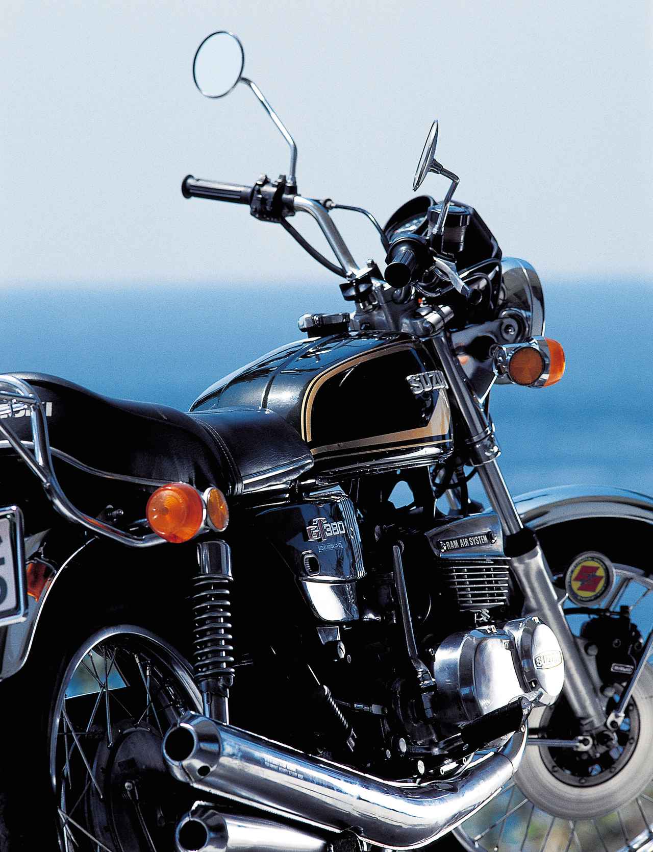 Suzuki Gt380 1972年 ヨンヒャク今昔物語 Be Reborn Webオートバイ 自動車情報サイト 新車 中古車 Carview