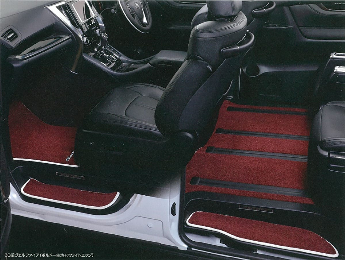 足元のカラーアレンジを1400通り以上から選べる カスタムオーダー可能なクラッツィオの車種別フロアマット スタイルワゴン ドレスアップナビ 自動車情報サイト 新車 中古車 Carview