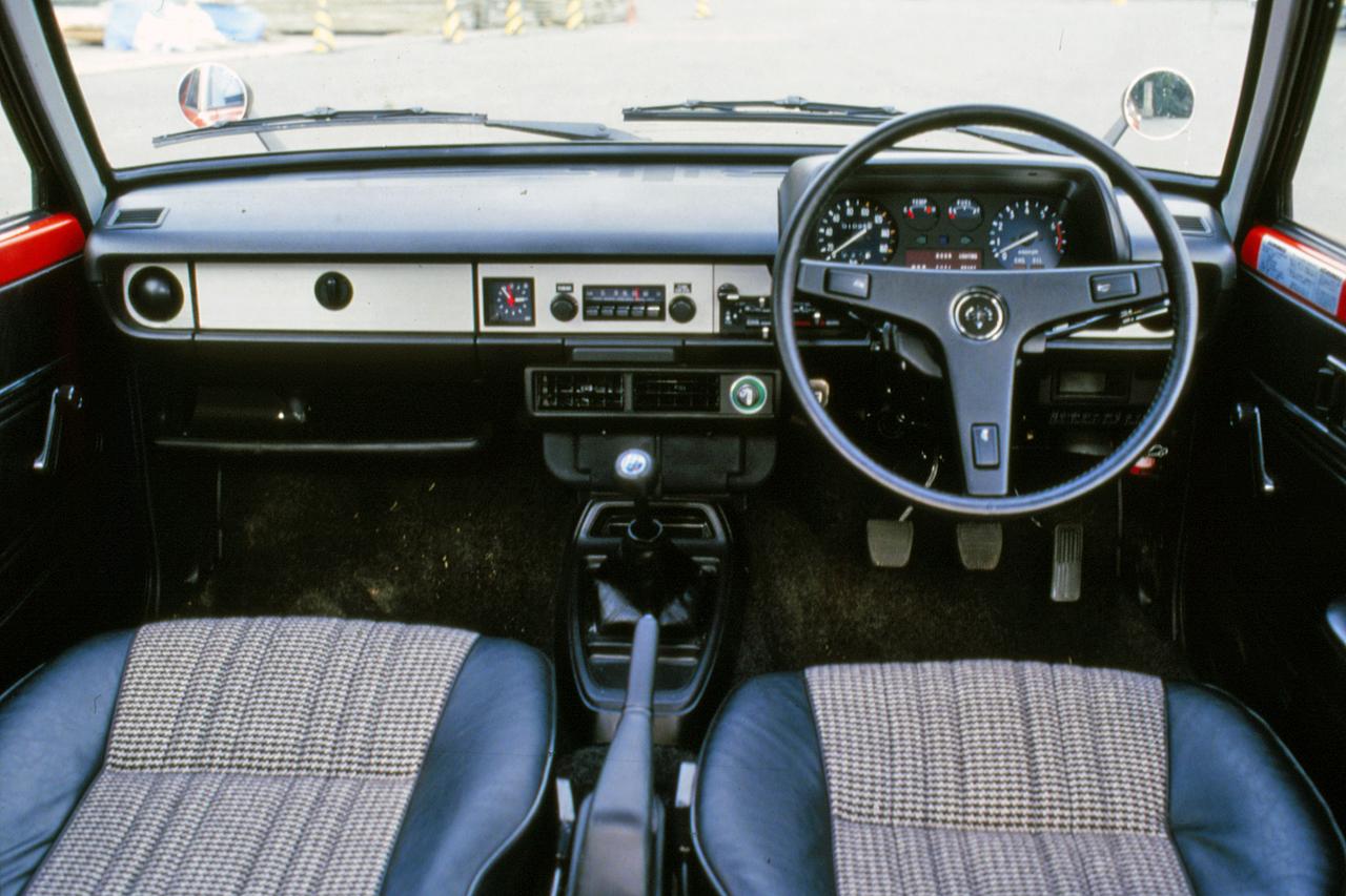 昭和の名車 60 トヨタ スターレット 1300 3ドアs 昭和53年 1978年 Webモーターマガジン 自動車情報サイト 新車 中古車 Carview