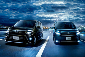 ヴォクシー／ノア／エスクァイア　5ナンバーミニバン3兄弟、フェイスリフト　トヨタ