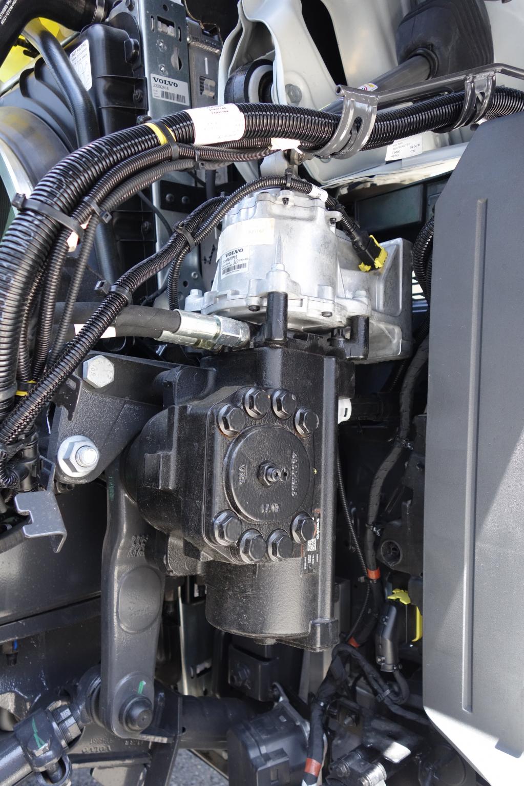 ハムスターでも大型トラックを操舵できるパワステ Volvo Trucks Fh Motorfan 自動車情報サイト 新車 中古車 Carview