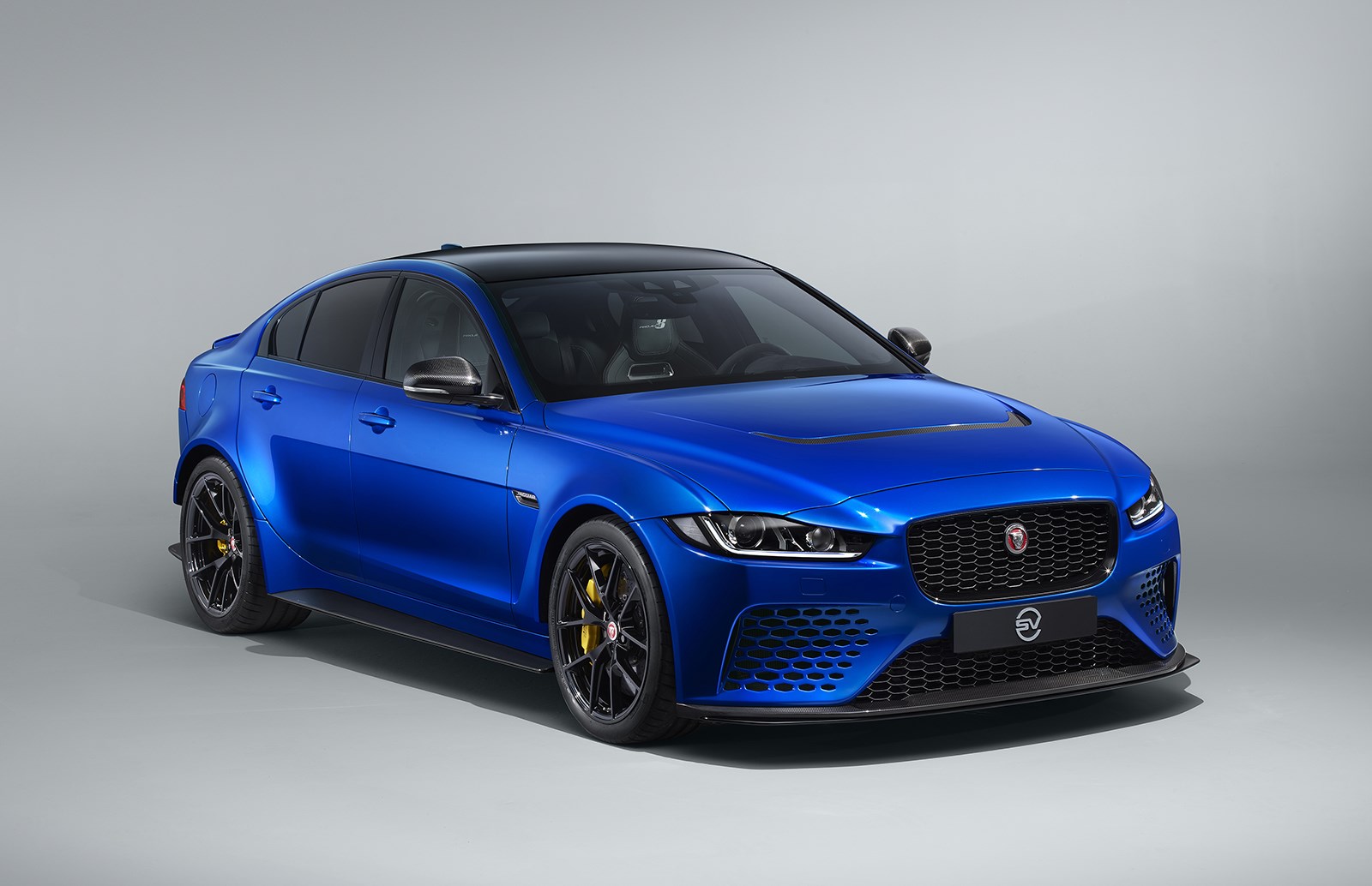 ジャガー モンスターマシン Xe Sv Project 8 の公道向けモディファイ版を15台限定で販売 Carview 自動車情報サイト 新車 中古車 Carview
