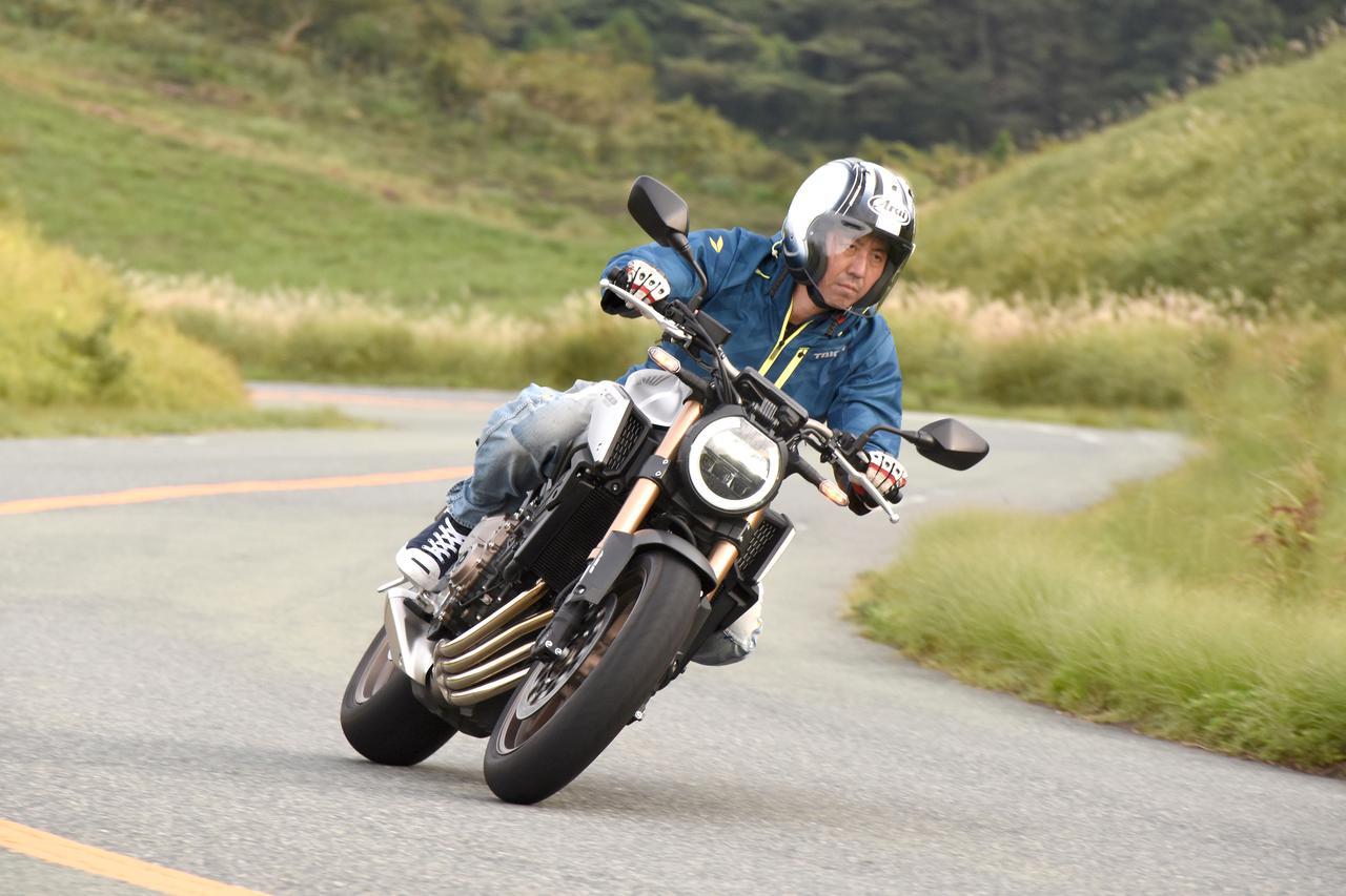 チュートリアル福田充徳さんも阿蘇で走った ホンダ Cb650r 解説 試乗インプレ 現行車再検証 Webオートバイ 自動車情報サイト 新車 中古車 Carview