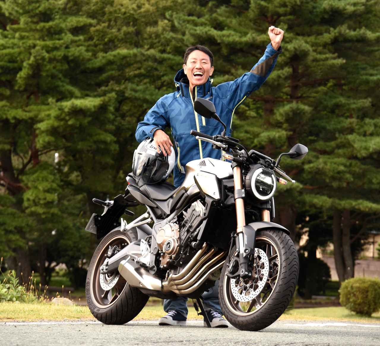 チュートリアル福田充徳さんも阿蘇で走った ホンダ Cb650r 解説 試乗インプレ 現行車再検証 Webオートバイ 自動車情報サイト 新車 中古車 Carview